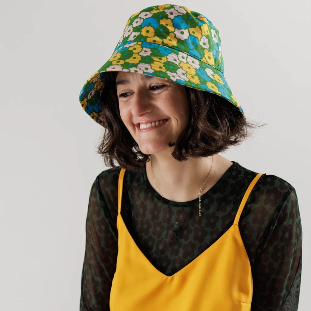 NWT Baggu floral bucket hat